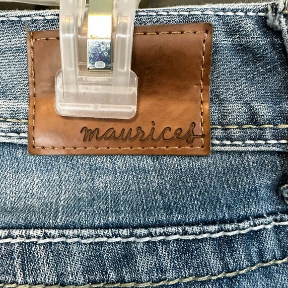 Maurices Juniors Size 11/12 Short Bootcut Jeans - Picture 2 of 10